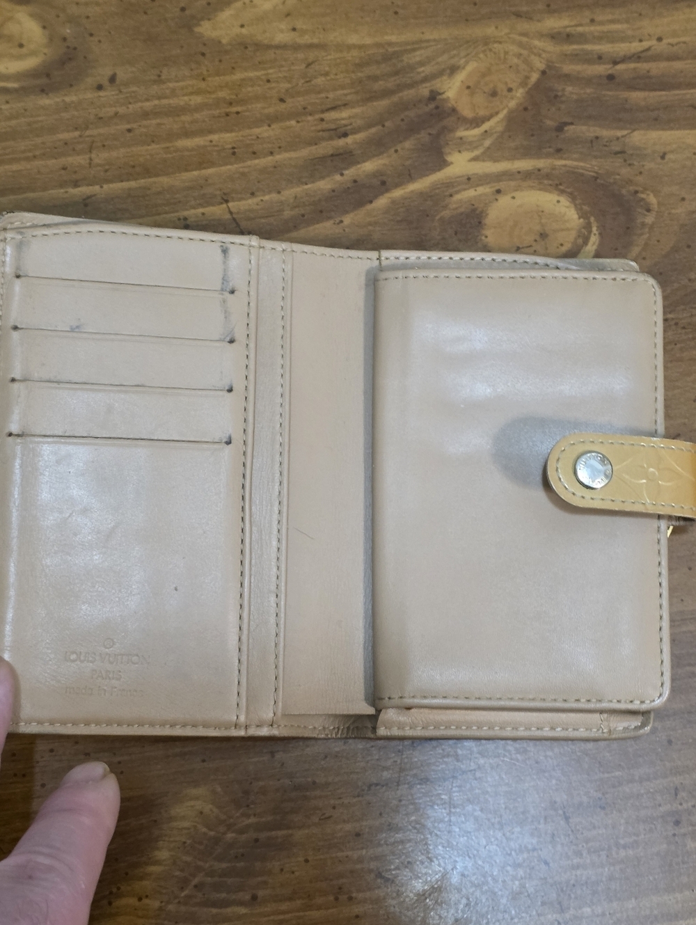 Louis Vuitton Vernis Patent Wallet in Honey Tan With C.O.A. - Picture 13 of 16